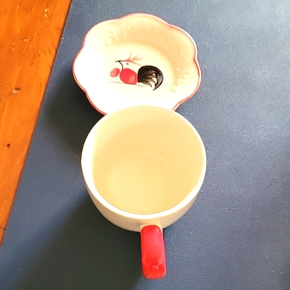 Small Rooster Teacup and Saucer - Picture 3 of 6